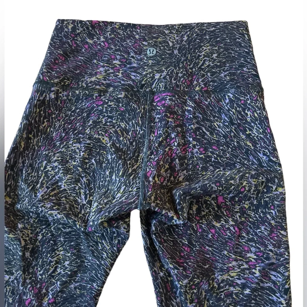 Lululemon Leggings 6 Womens Topography Multi Wunder Train High-Rise‎ 28”